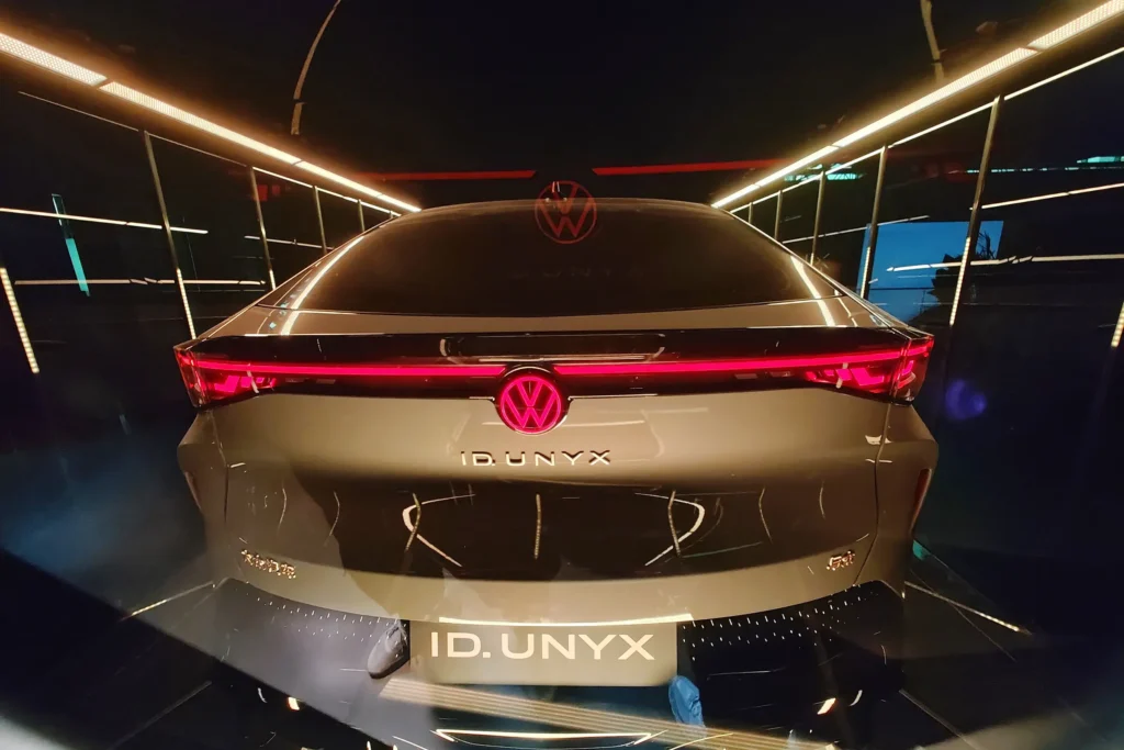 ID UNYX 2024 VW bask