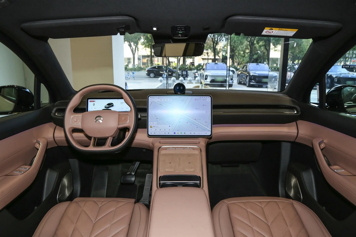 NIO-ES6-15