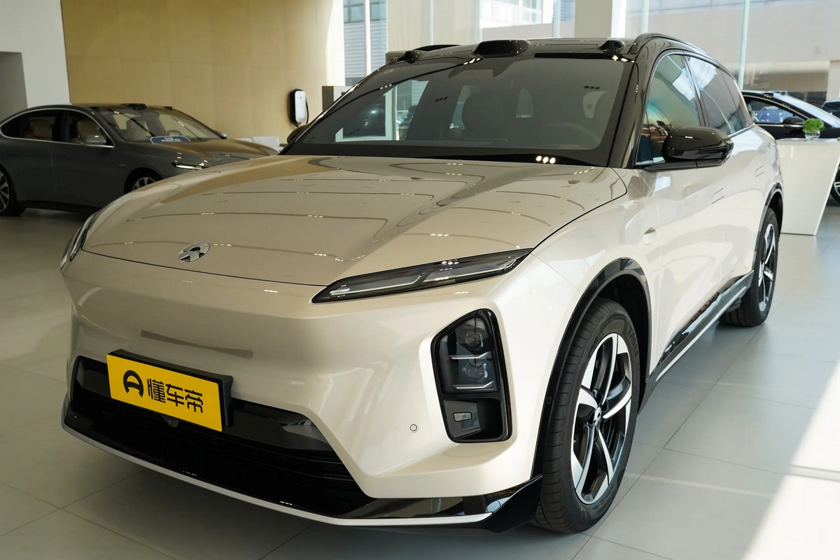 NIO-ES6-28