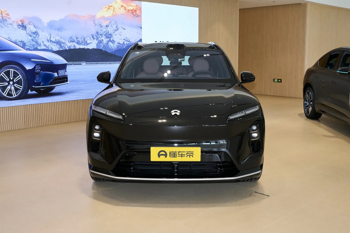NIO-ES6-8