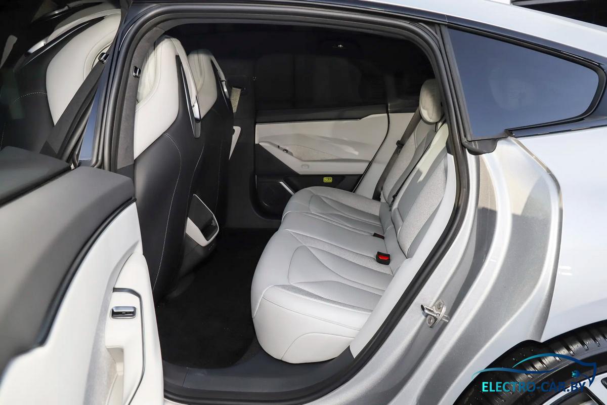 Xpeng P7-2025-new-2025_12