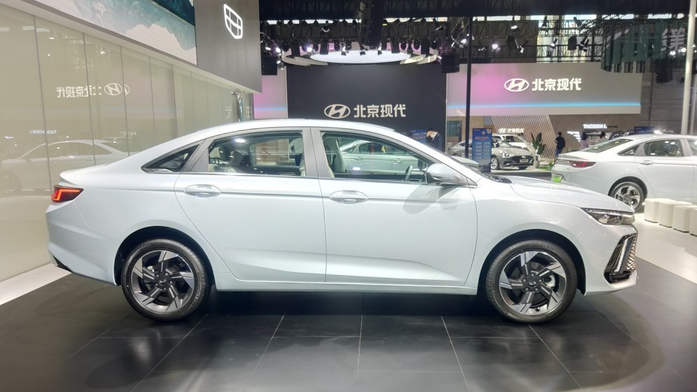 Geely Emgrand L Thor Hi·X