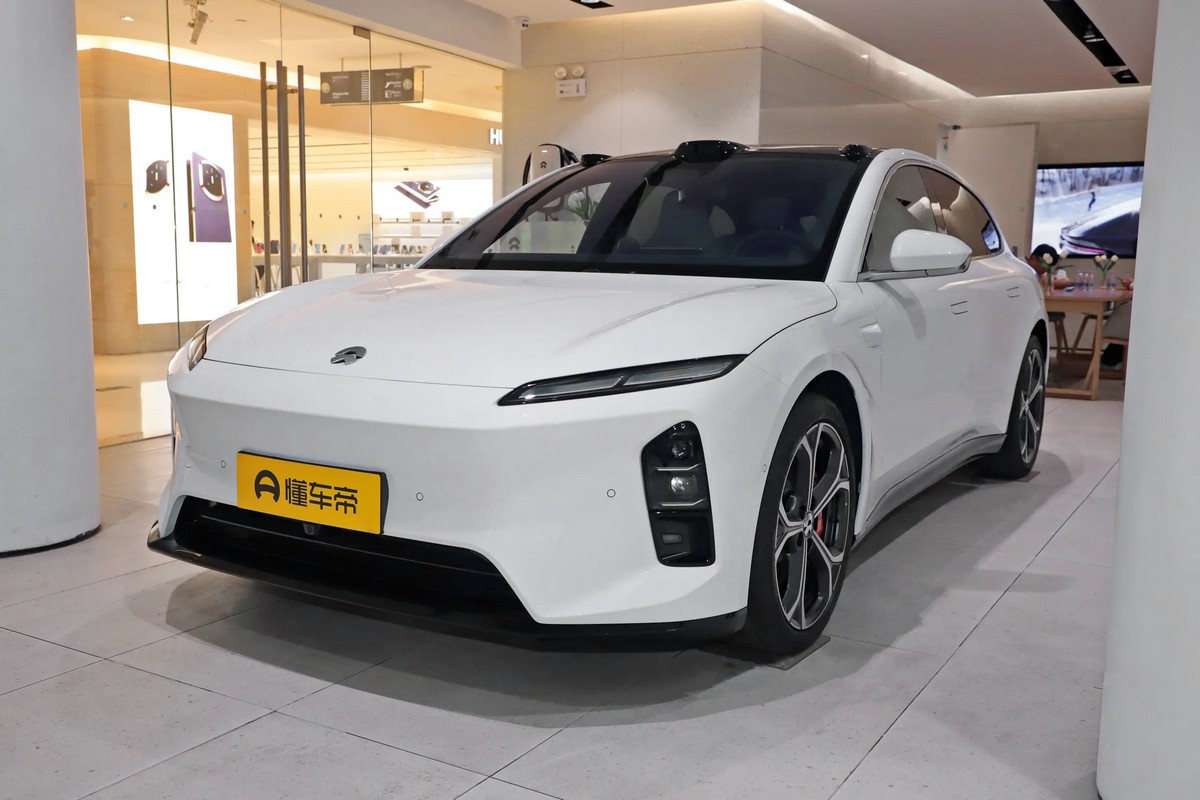 Nio-ET5T-13