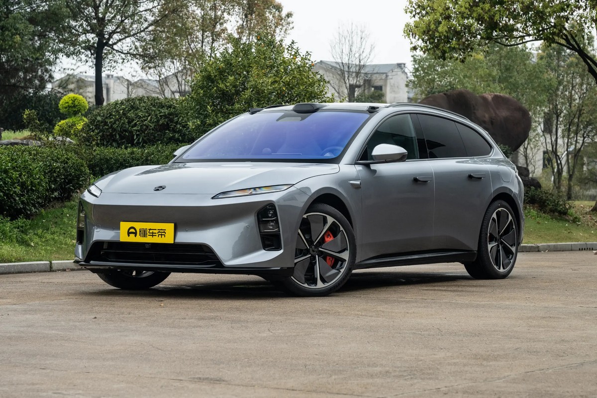 Nio-ET5T-31