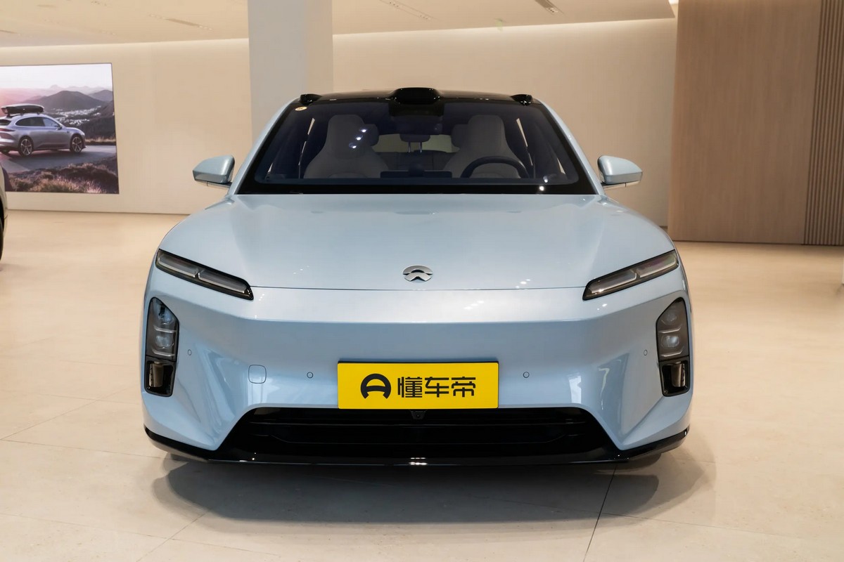 Nio-ET5T-38
