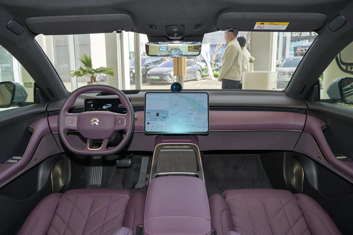 Nio-ET5T-5