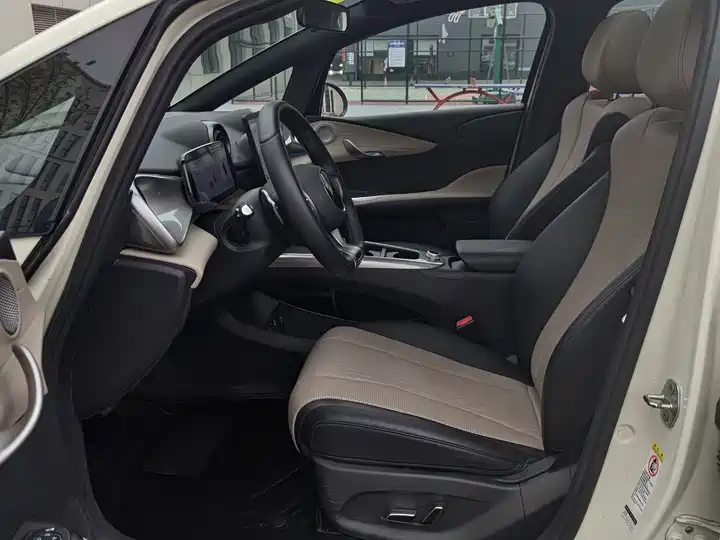 720x540_0_q87_c42_autohomecar__Chto52nWILKAfY21AAODJJeP7-w329.jpg