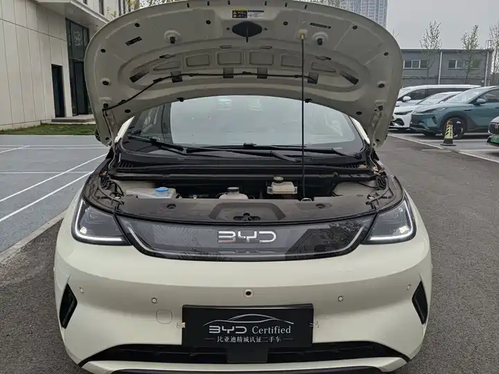720x540_0_q87_c42_autohomecar__ChxpVmnWILKASzkBAAU7sktfM2I743.jpg