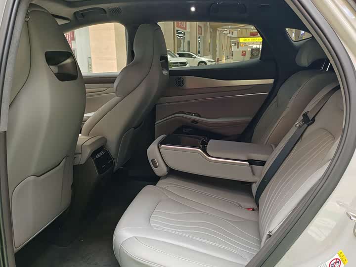 720x540_0_q87_c42_autohomecar__ChxpWGmyTLeAQiGaAAXBYAYUZbg354