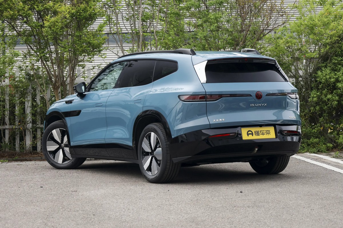 VW-Unyx-08-16