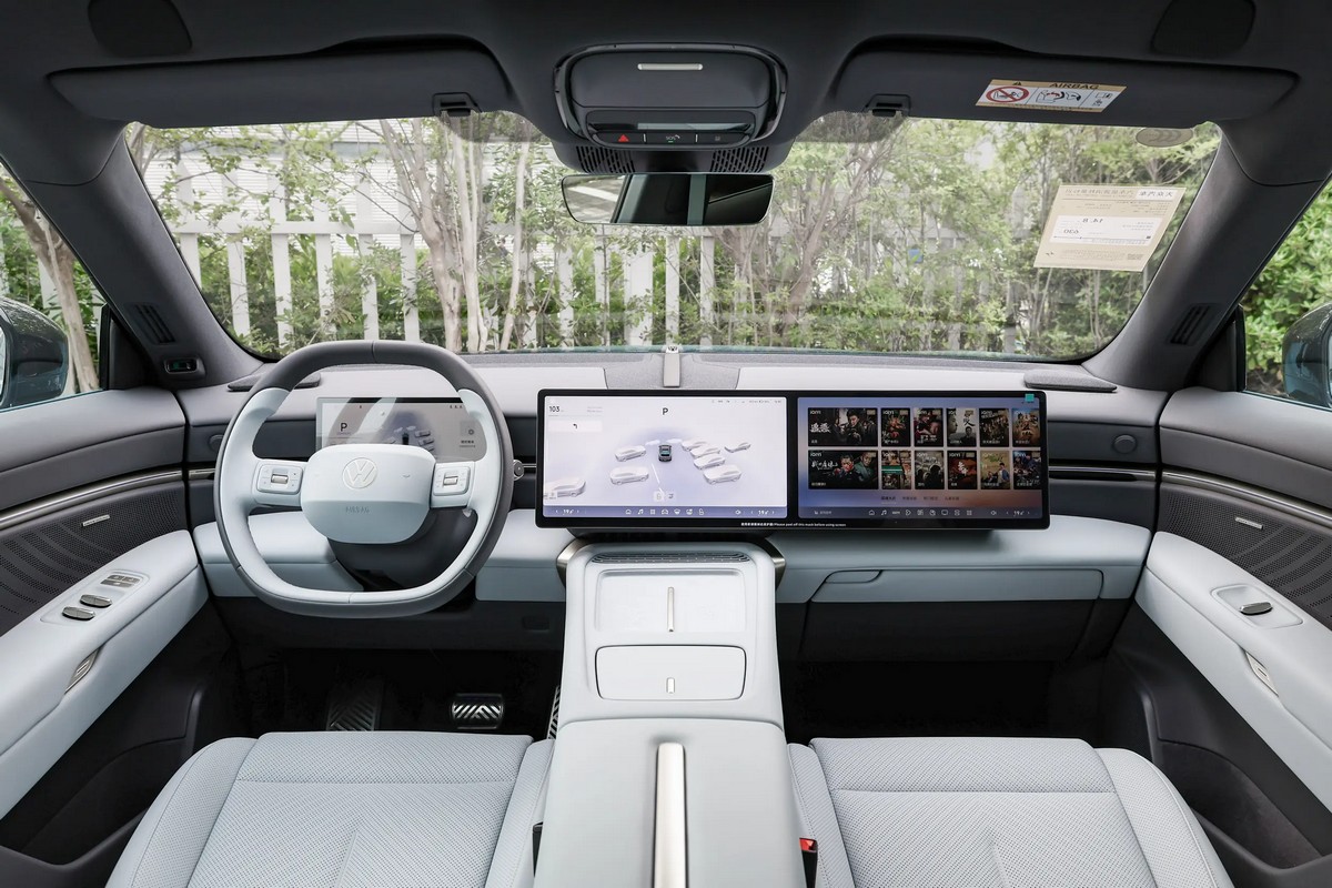 VW-Unyx-08-17