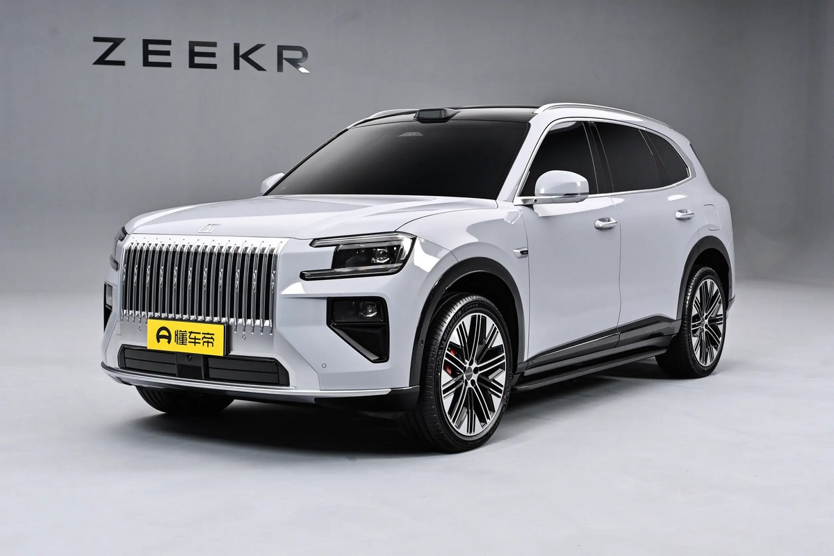 Zeekr-8X-8