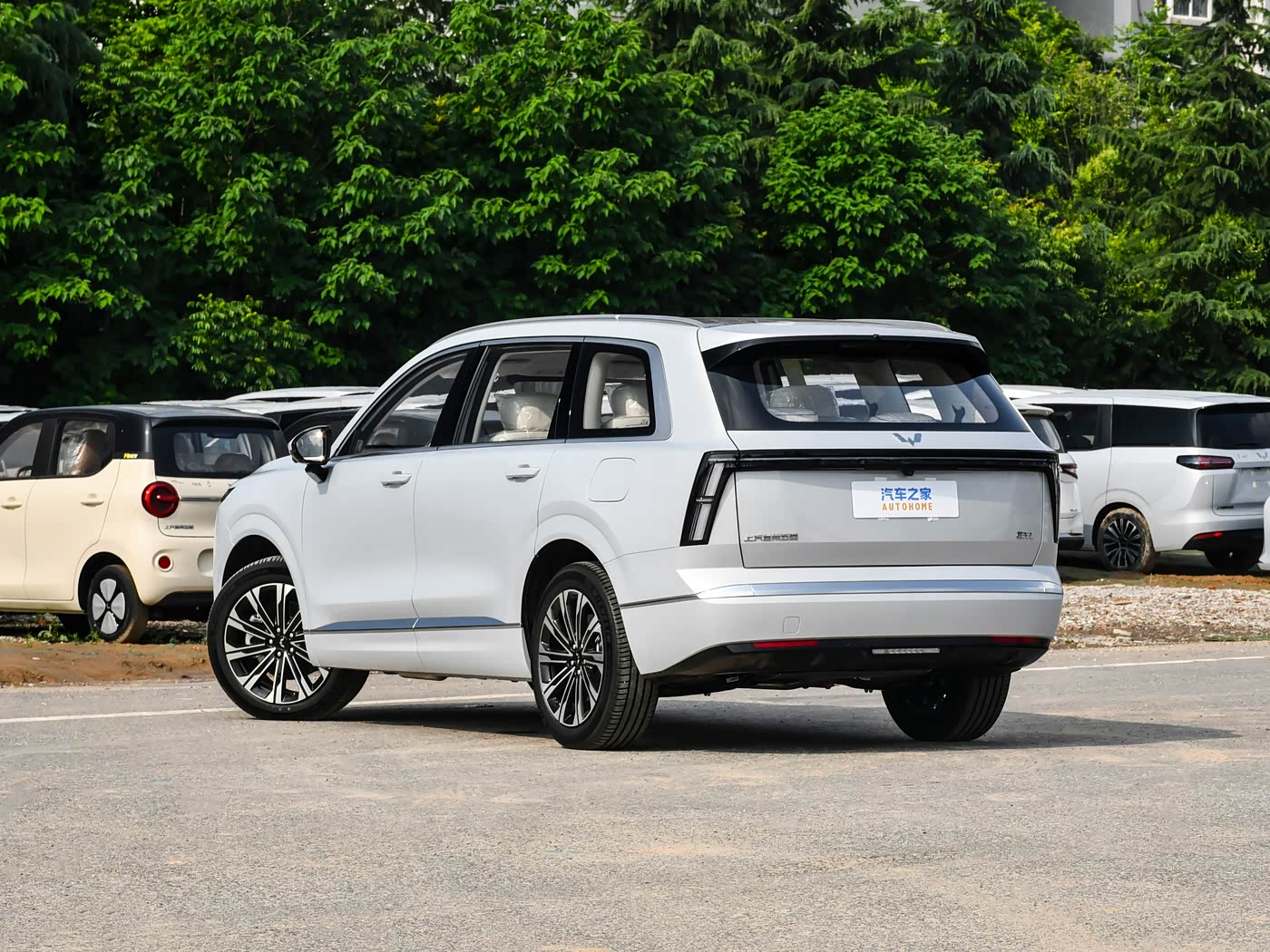 16-04-Wuling-Starlight-L