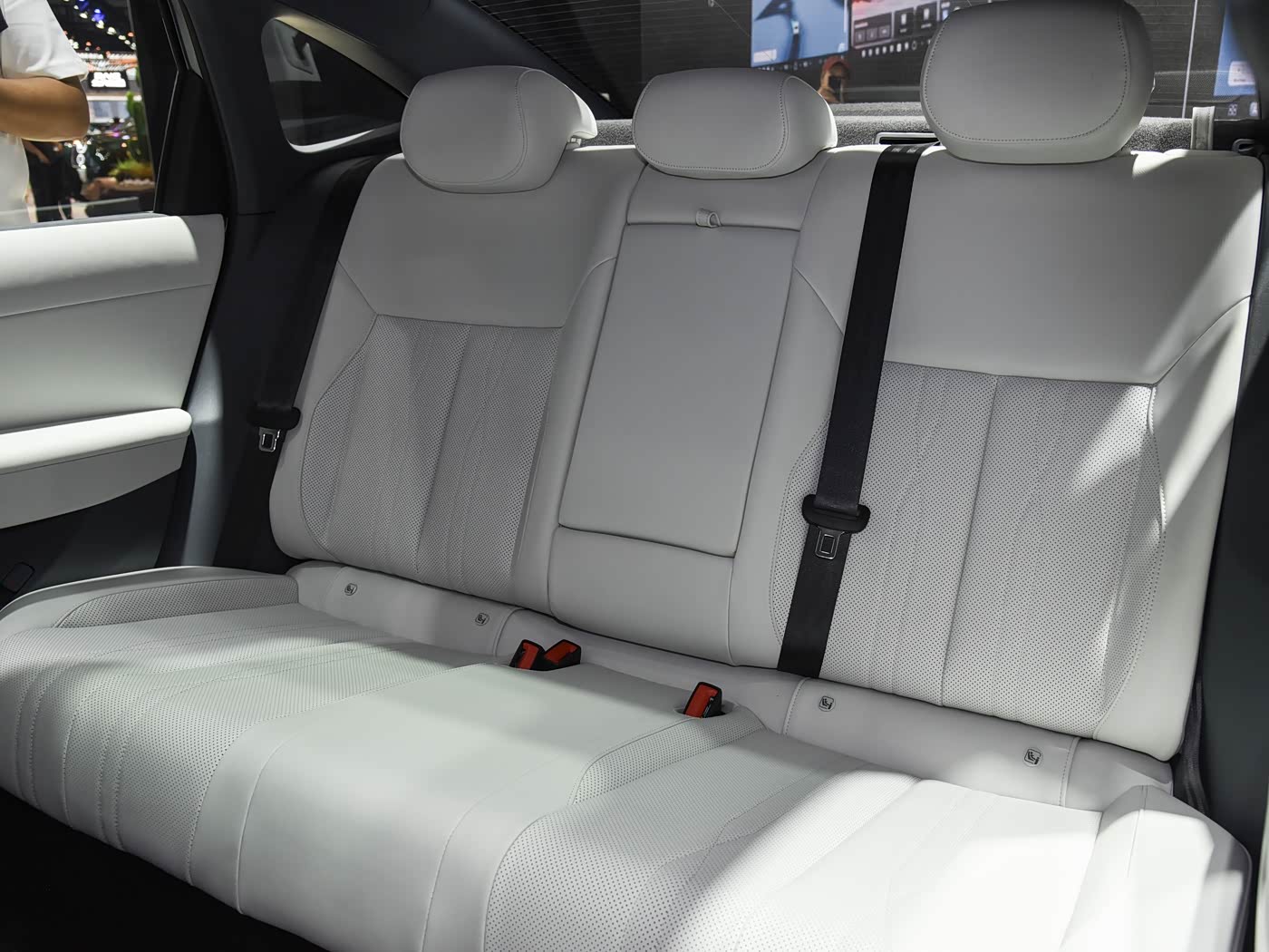 SAIC Volkswagen - ID.ERA 5S-12